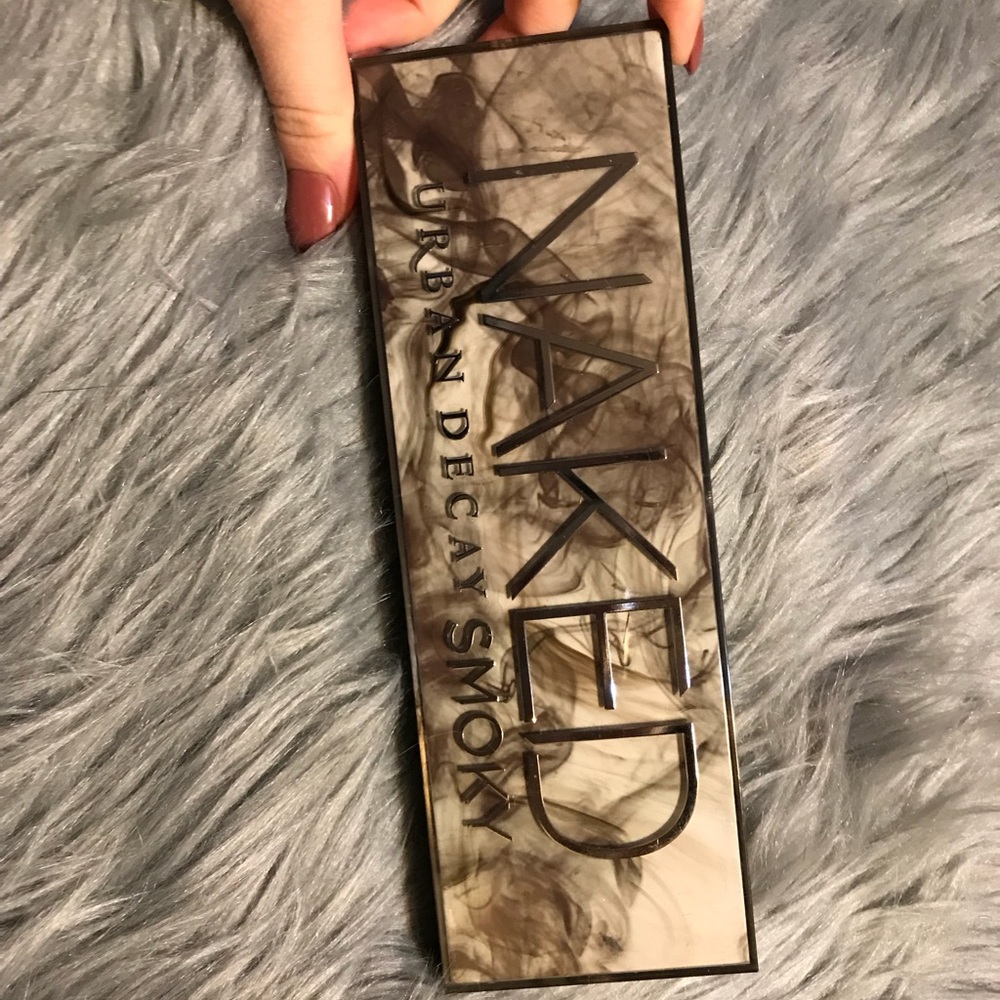 Urban Decay Naked Smoky Palette